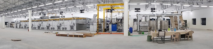 SVS高级面料(SAF)最先进的纺织技术工厂全景，拥有多功能Brückner涂层线。©Brückner纺织技术