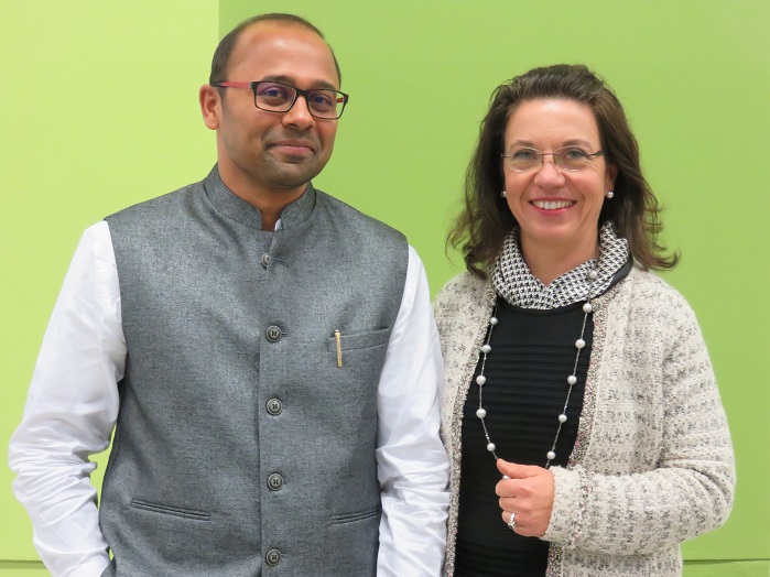 Gopinath Bala, SAF首席执行官和技术总监，以及Regina Brückner，首席执行官，Brückner。©Brückner Textile Technologies