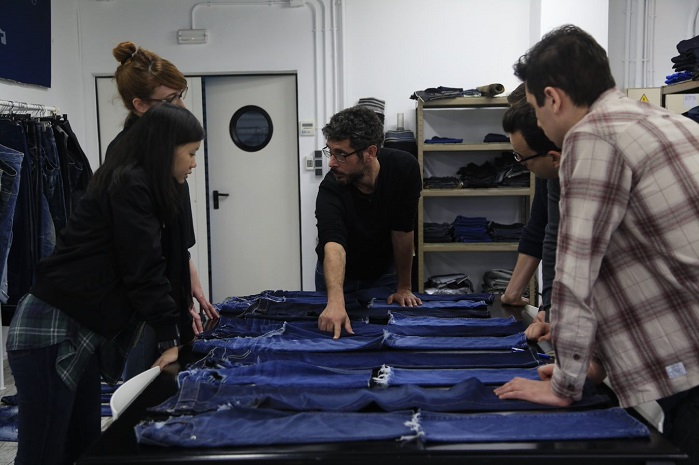 The company collaborates with international universities, contributing to the development of a more efficient, sustainable textiles industry. © Jeanologia
