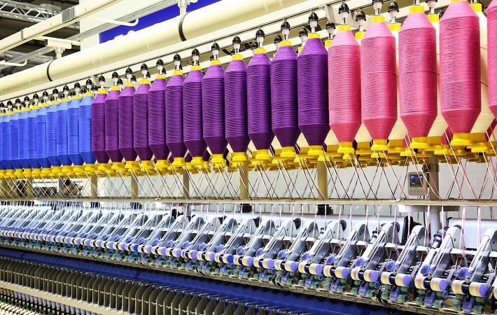 目前，斯里兰卡大约有300家服装制造工厂，只有7家纺织和原材料工厂能够生产用于出口的产品。©Adfactors